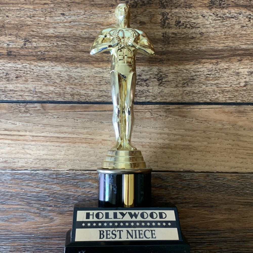 Best Niece Oscar Replica Statue
